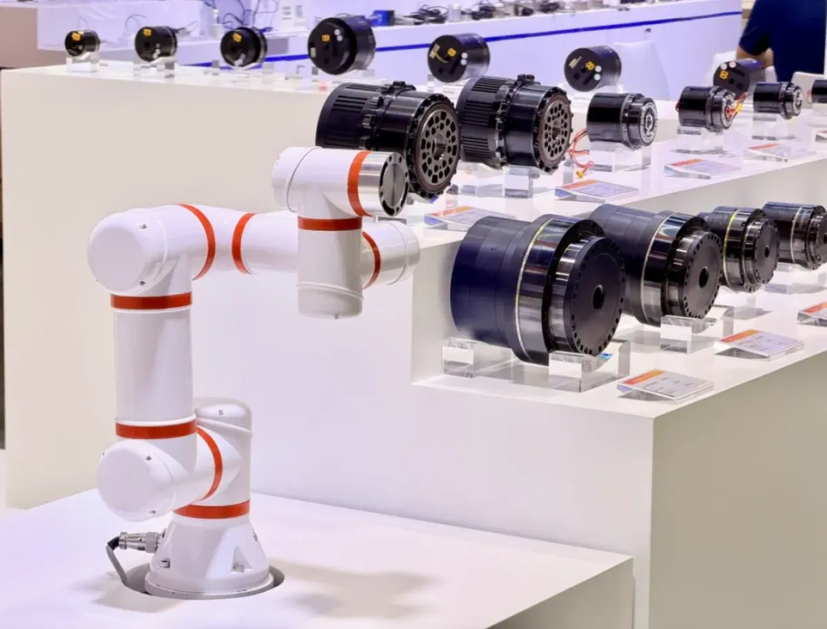 EYOU 2kg collaborative robotic arm and PHU series joint modules